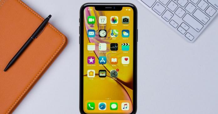 Apple iPhone XR